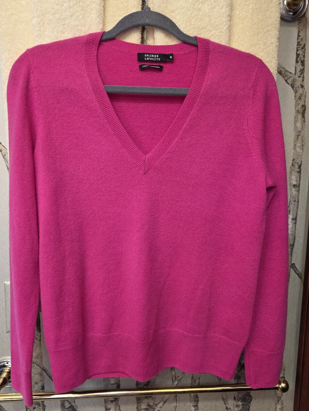 Galeries Lafayette Paris 100% Cashmere  Fuchsia Size Medium